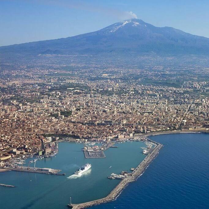 La Dimora Di Enrico Appartement Catánia Buitenkant foto